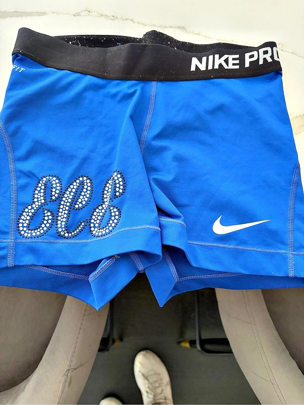 Nike women’s East Celebrity Elite Athletic Shorts in Blue & Black Size Small